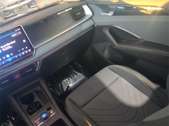 new 2025 Volkswagen Tiguan car, priced at $32,589