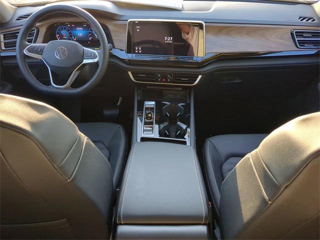 new 2025 Volkswagen Atlas car, priced at $44,525