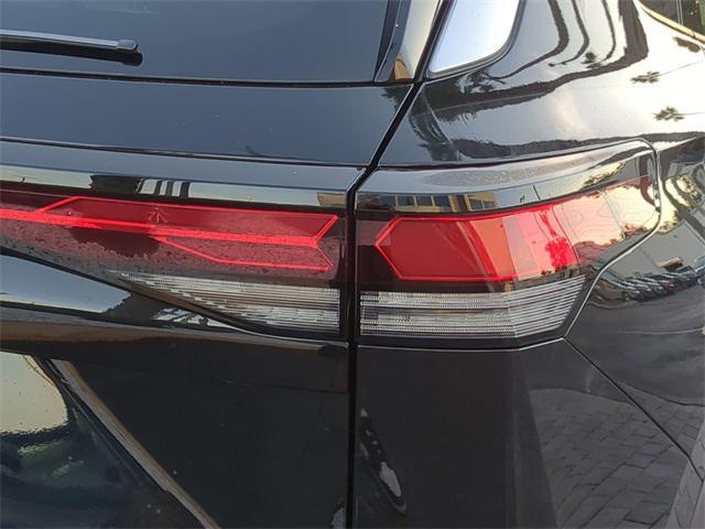 new 2025 Volkswagen Tiguan car, priced at $32,566