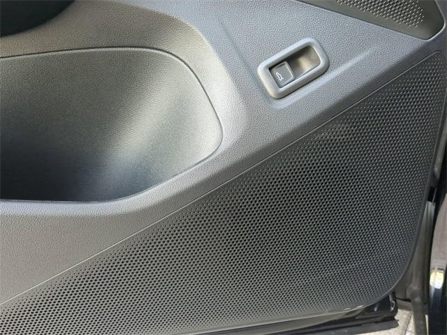 new 2025 Volkswagen Tiguan car, priced at $32,566