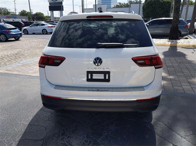 new 2024 Volkswagen Tiguan car, priced at $27,695