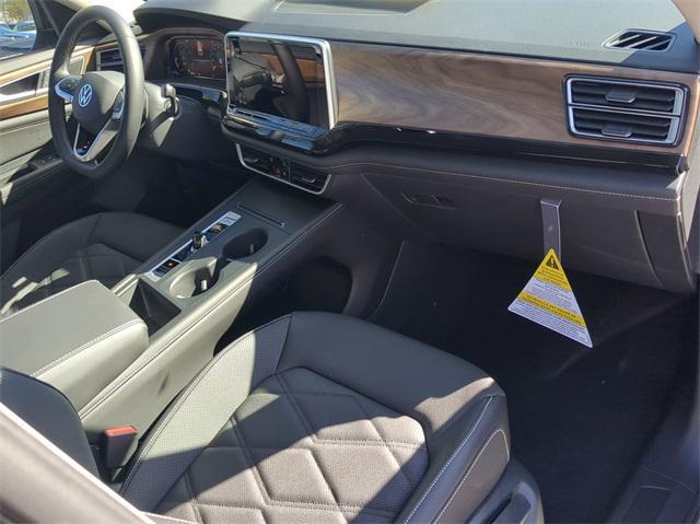 new 2025 Volkswagen Atlas car, priced at $39,095