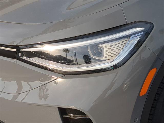 new 2025 Volkswagen ID.4 car, priced at $45,571