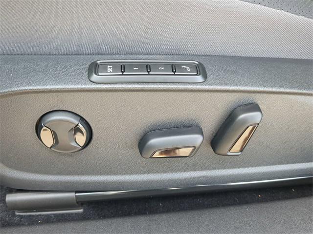 new 2025 Volkswagen ID.4 car, priced at $45,571