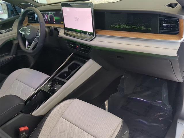 new 2025 Volkswagen Tiguan car, priced at $42,446