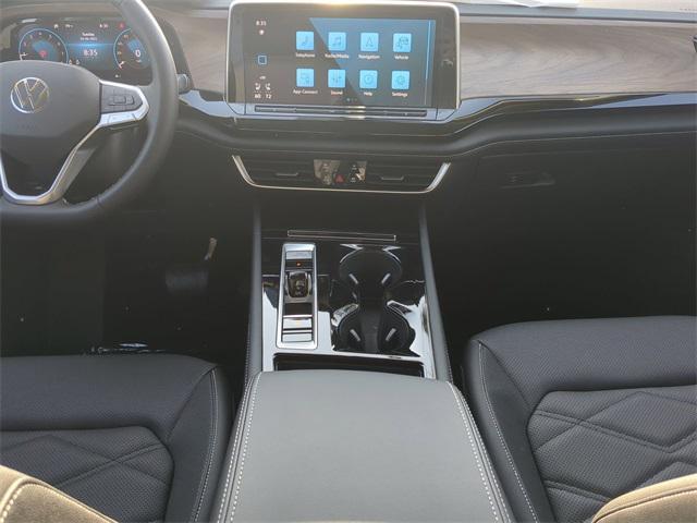 new 2025 Volkswagen Atlas car, priced at $43,646