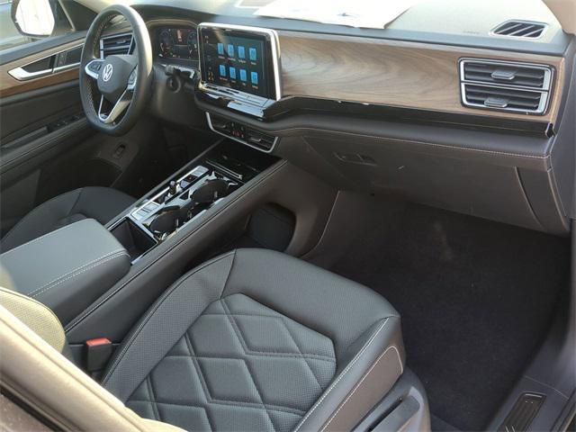 new 2025 Volkswagen Atlas car, priced at $43,646