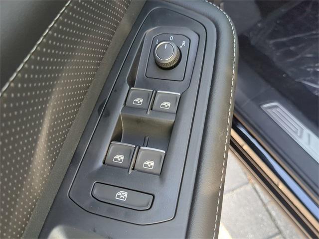 new 2025 Volkswagen Atlas car, priced at $43,646