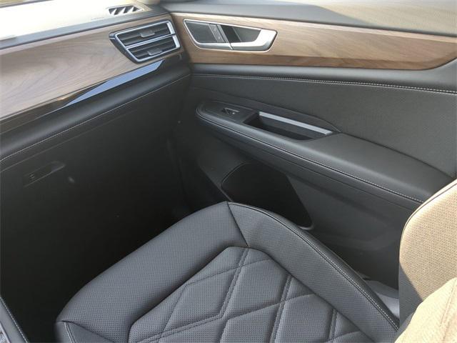 new 2025 Volkswagen Atlas car, priced at $43,646