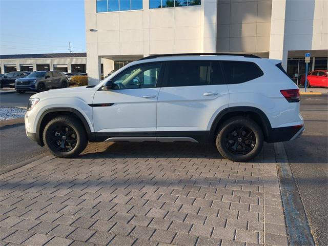 new 2025 Volkswagen Atlas car, priced at $45,039