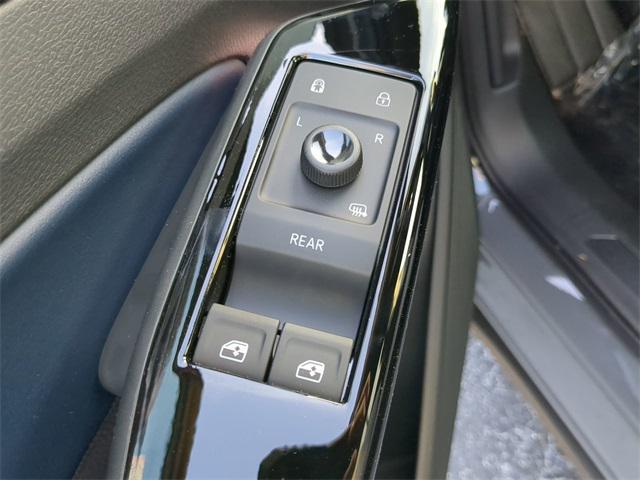 new 2025 Volkswagen ID.4 car, priced at $50,213