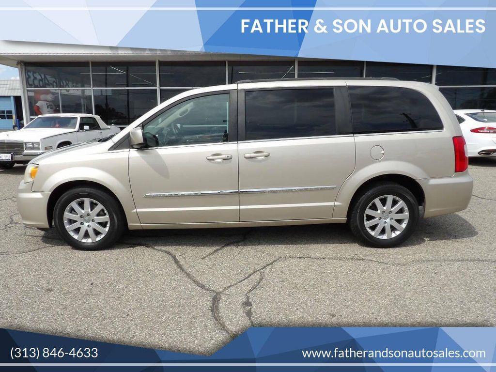 used 2015 Chrysler Town & Country car, priced at $9,497