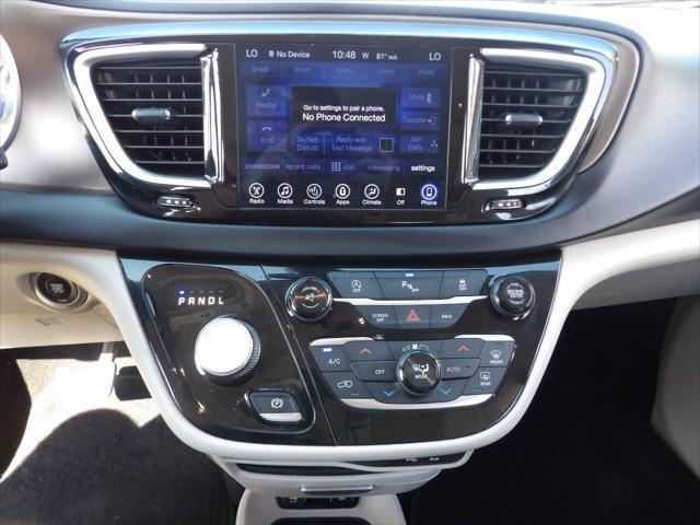 used 2017 Chrysler Pacifica car, priced at $15,995