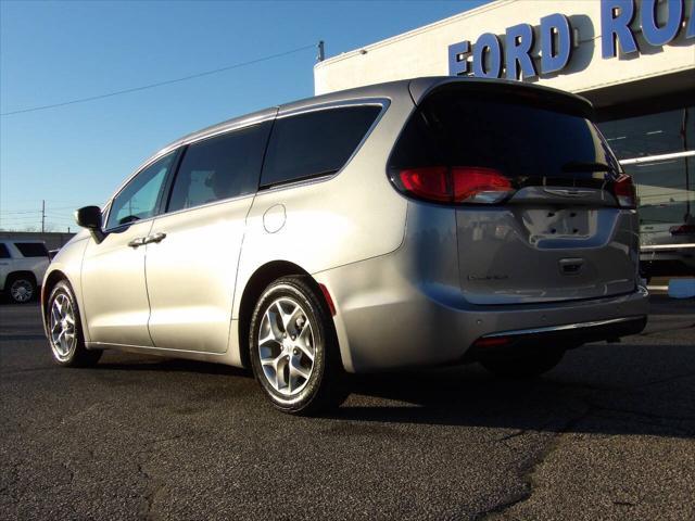 used 2019 Chrysler Pacifica car, priced at $9,495