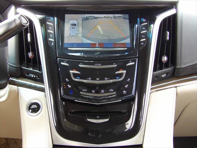 used 2020 Cadillac Escalade car, priced at $29,995