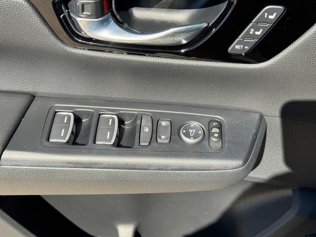 new 2026 Honda CR-V Hybrid car, priced at $41,481