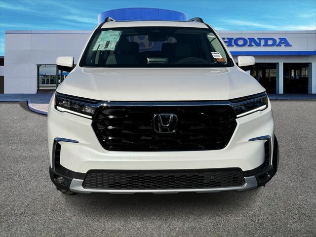 new 2025 Honda Pilot car, priced at $49,104