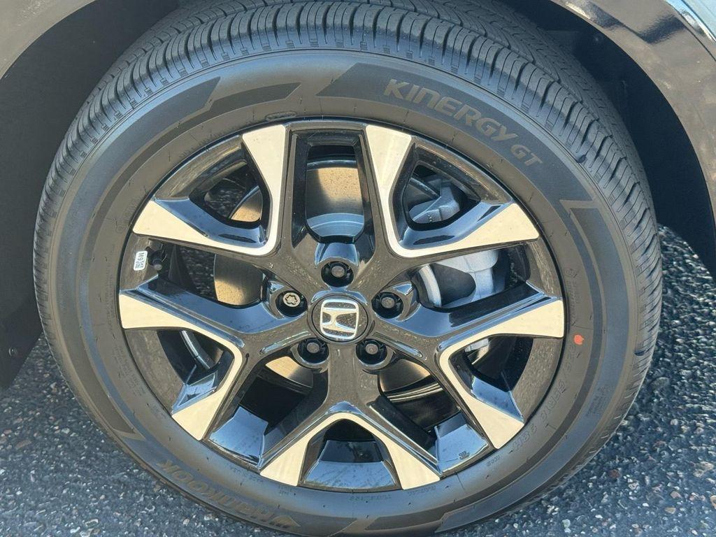 new 2026 Honda HR-V car, priced at $32,251