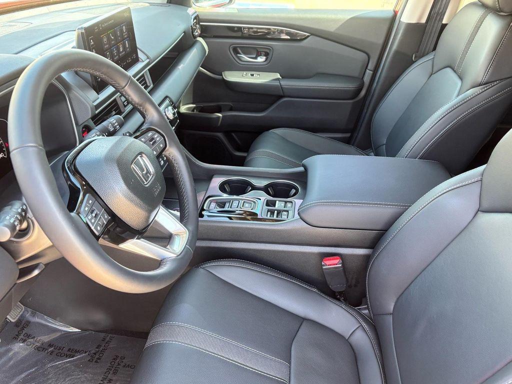 new 2025 Honda Pilot car, priced at $44,449