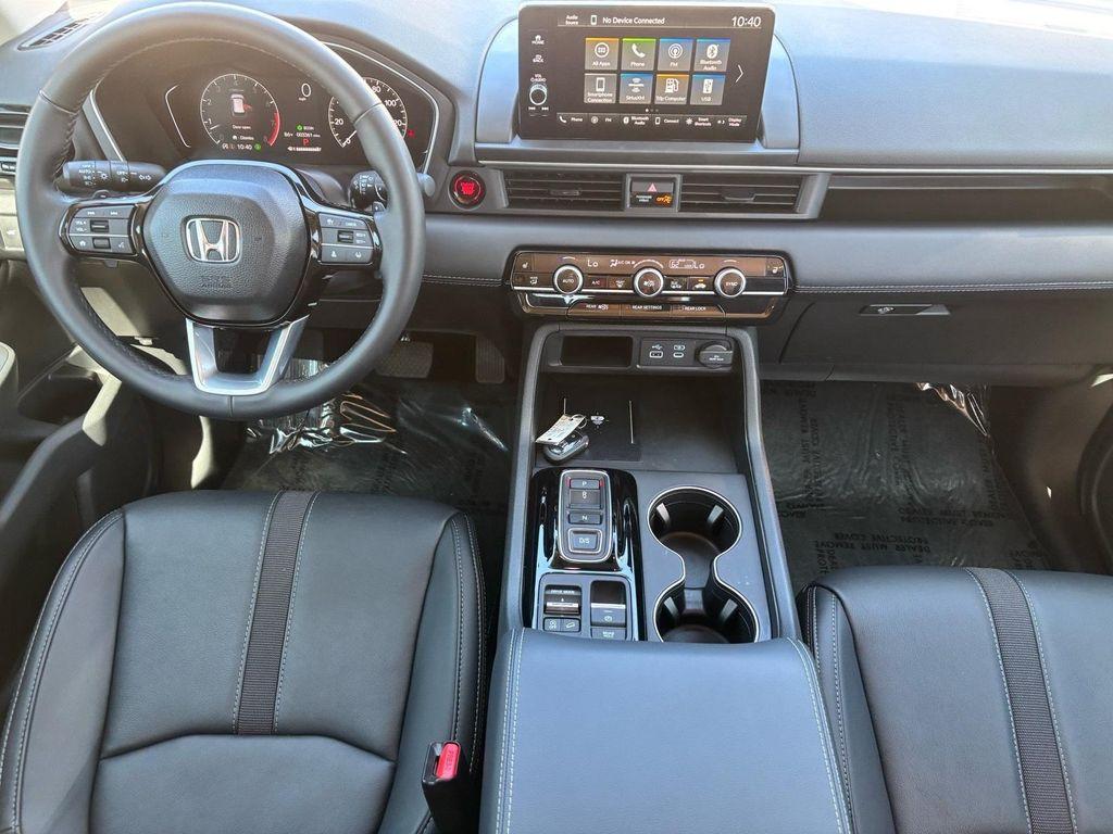 new 2025 Honda Pilot car, priced at $44,449