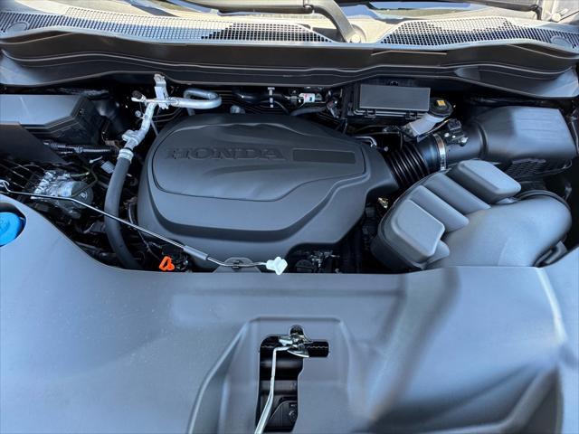 new 2025 Honda Ridgeline car, priced at $40,668