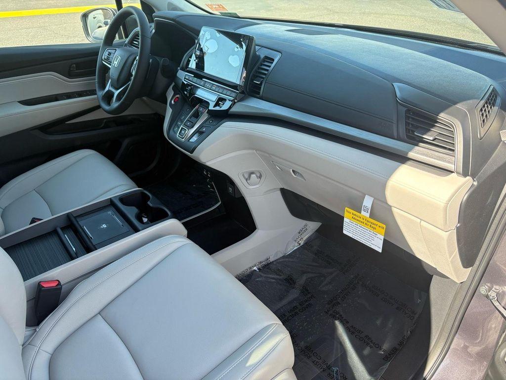 new 2026 Honda Odyssey car, priced at $44,290