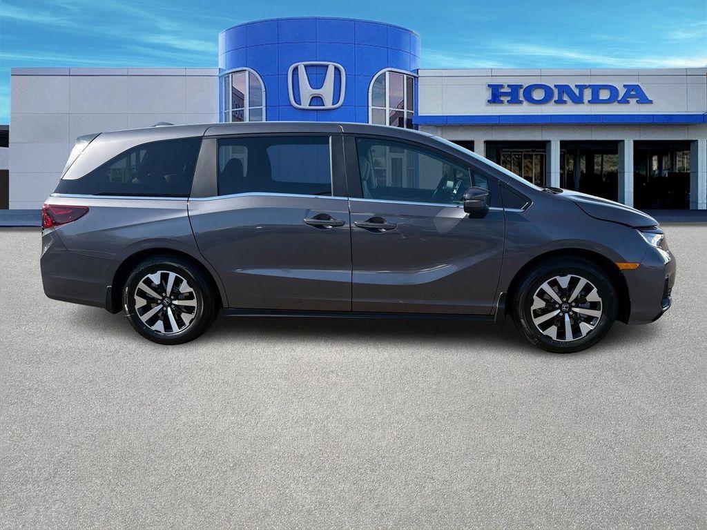 new 2026 Honda Odyssey car, priced at $44,290