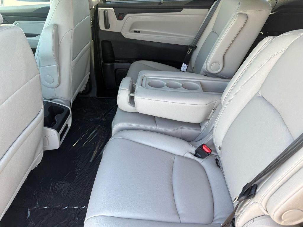 new 2026 Honda Odyssey car, priced at $44,290