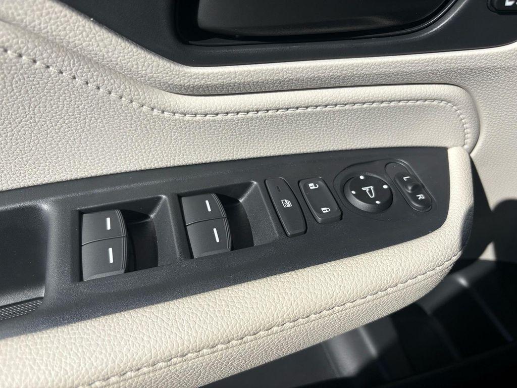 new 2026 Honda Odyssey car, priced at $44,290