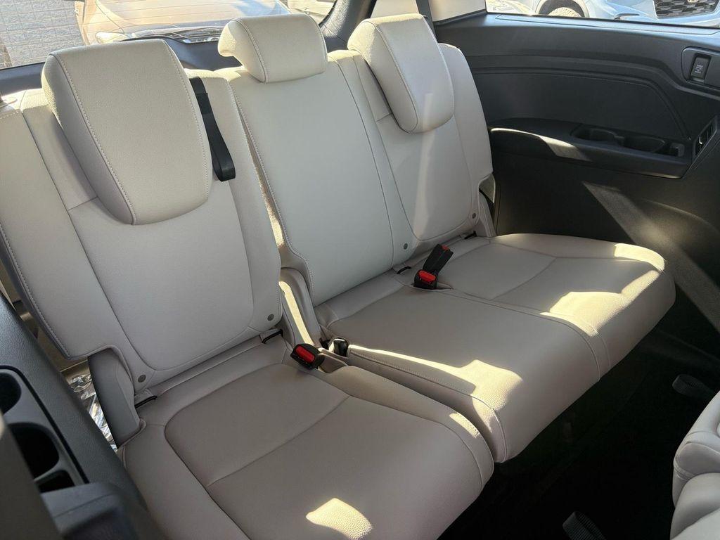 new 2026 Honda Odyssey car, priced at $44,290