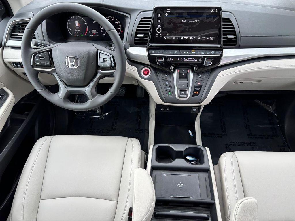 new 2026 Honda Odyssey car, priced at $45,685