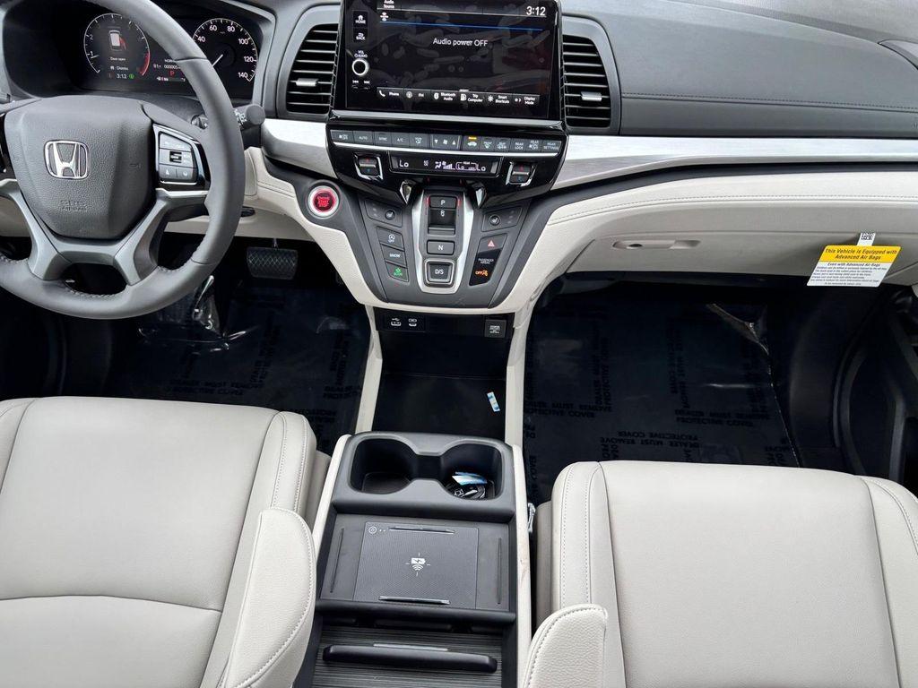 new 2026 Honda Odyssey car, priced at $45,685