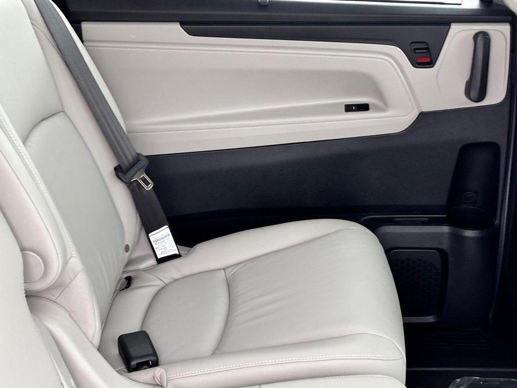 new 2026 Honda Odyssey car, priced at $45,685