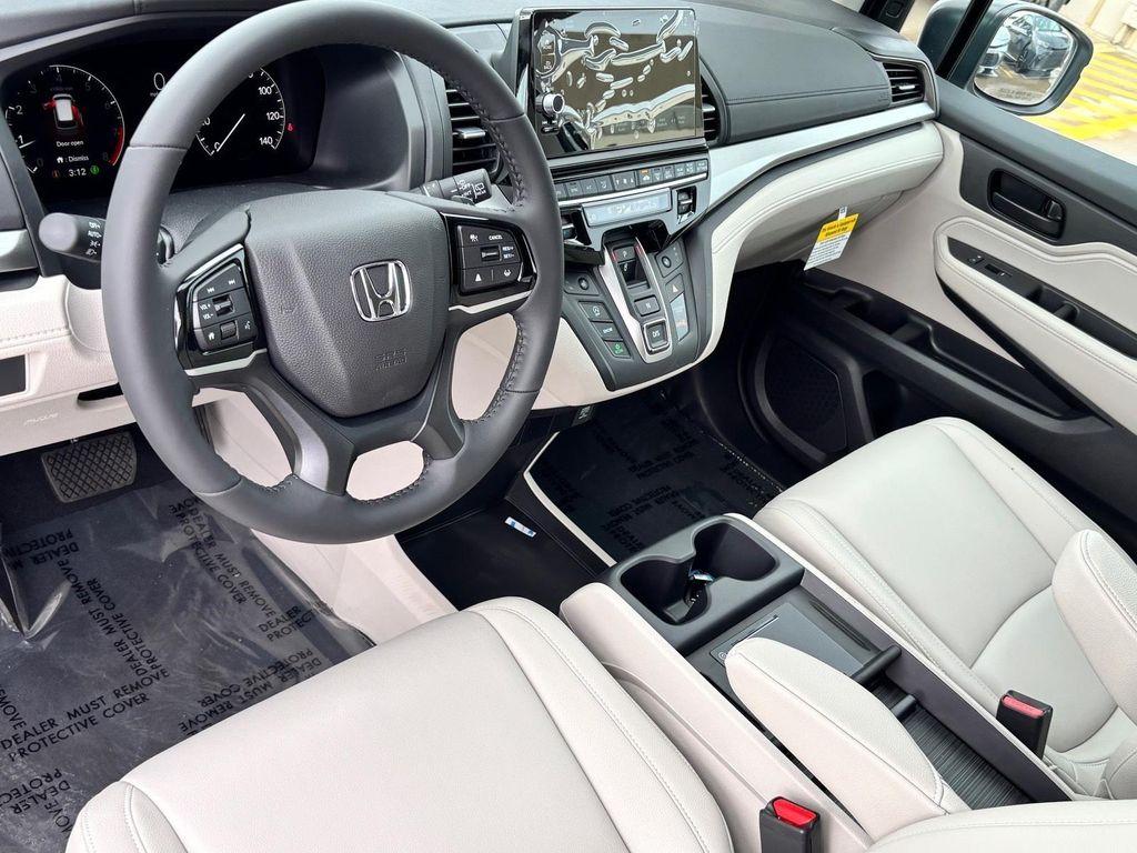 new 2026 Honda Odyssey car, priced at $45,685