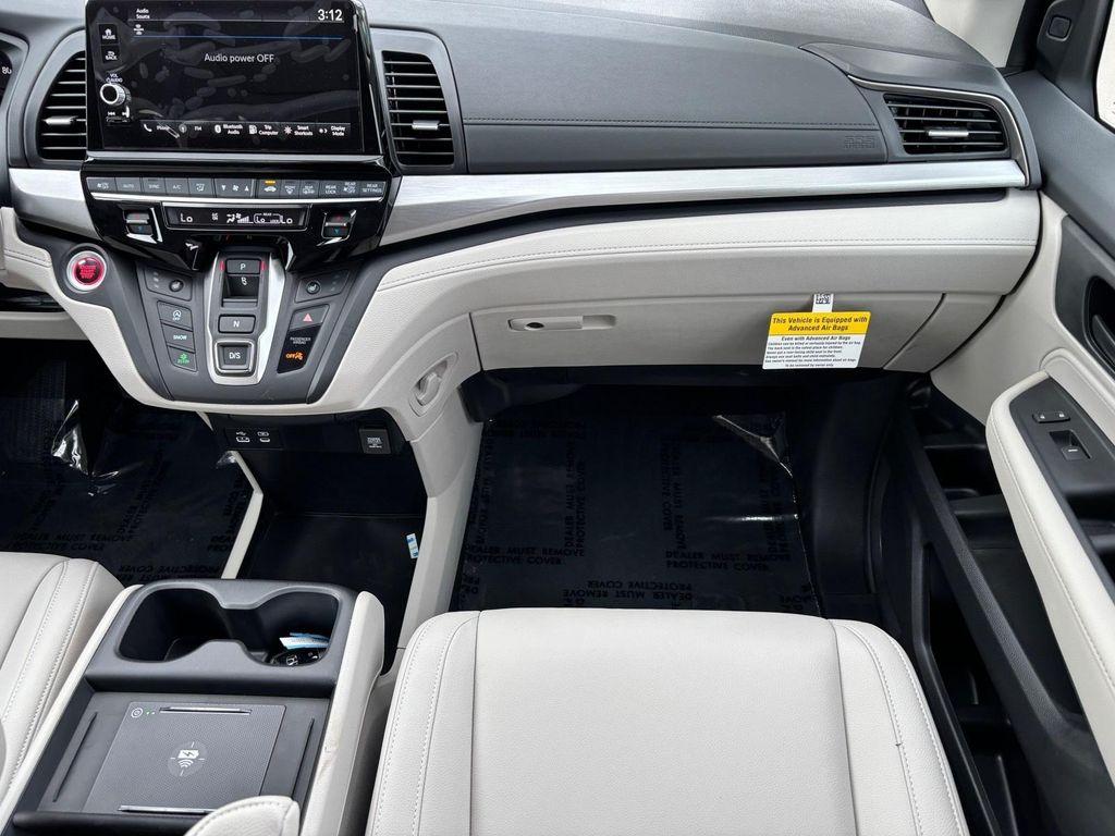 new 2026 Honda Odyssey car, priced at $45,685