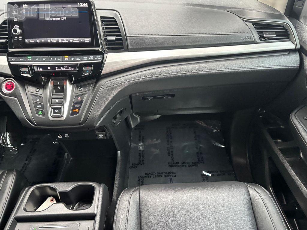 used 2025 Honda Odyssey car, priced at $38,868