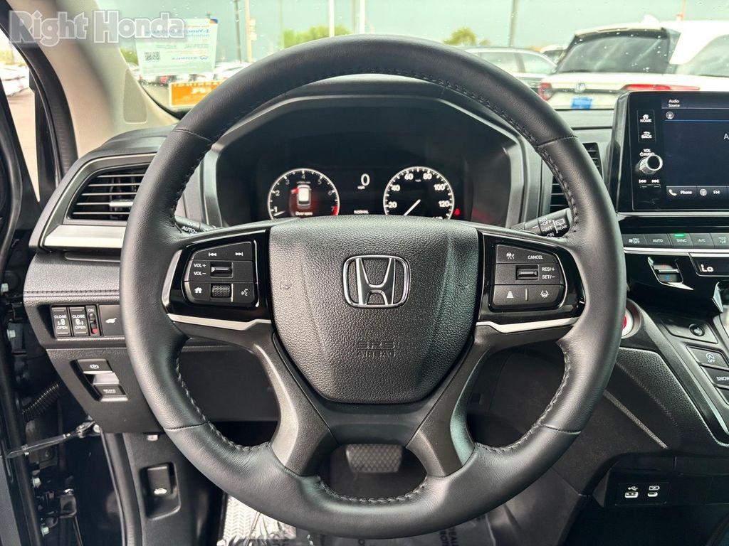 used 2025 Honda Odyssey car, priced at $38,868