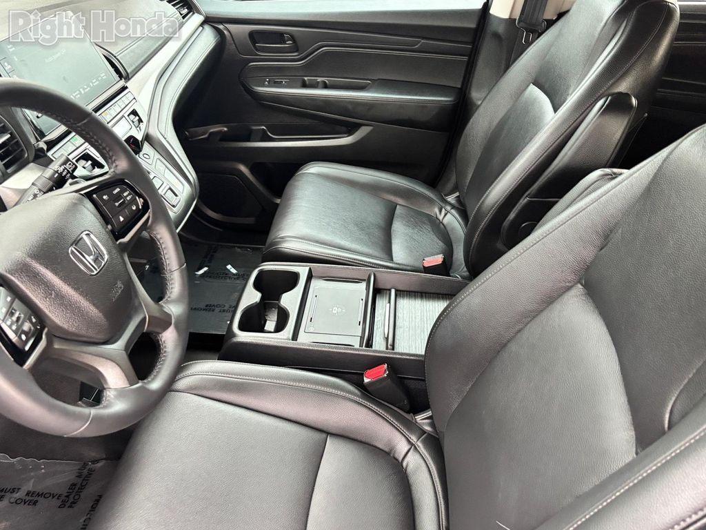 used 2025 Honda Odyssey car, priced at $38,868
