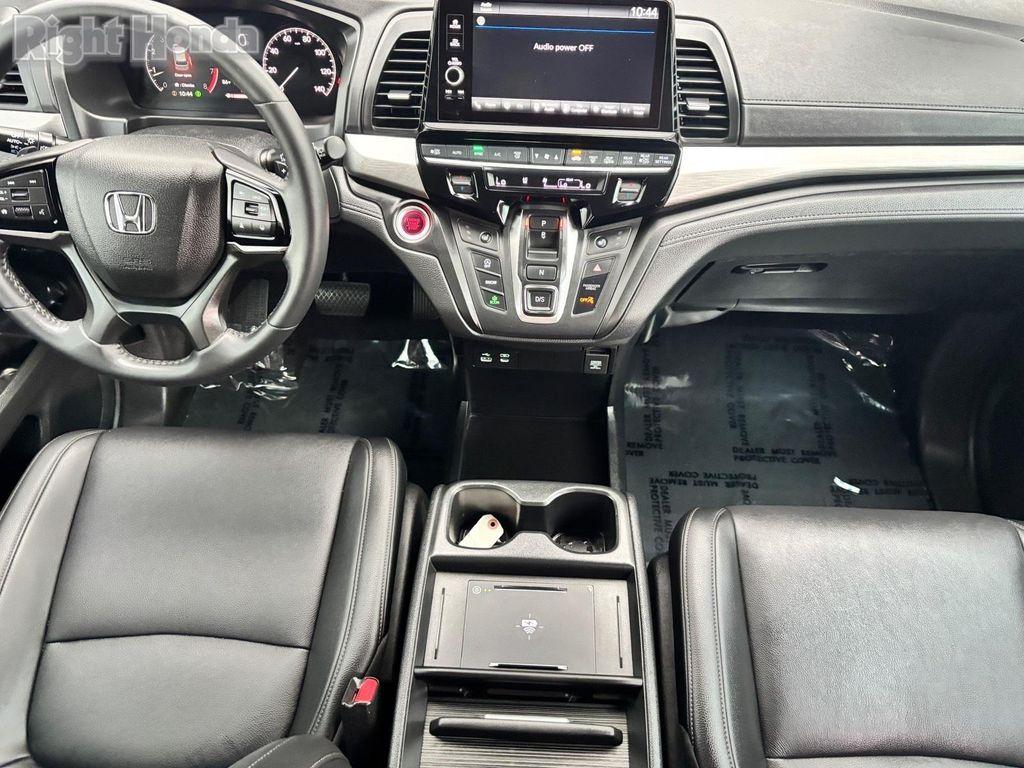 used 2025 Honda Odyssey car, priced at $38,868