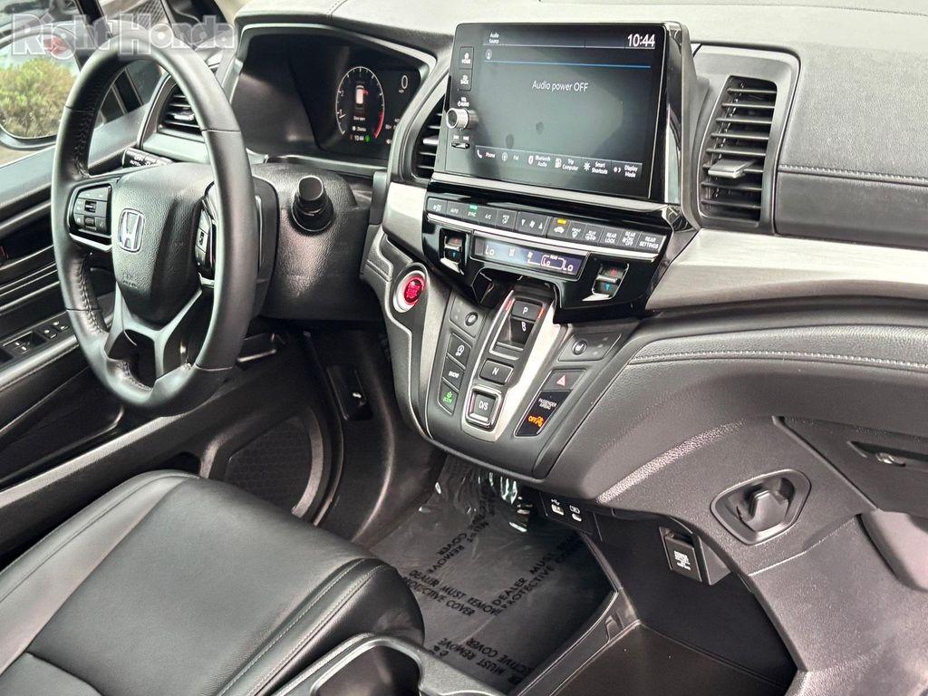 used 2025 Honda Odyssey car, priced at $38,868