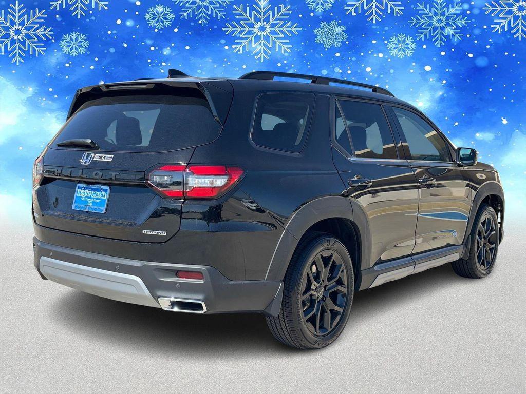 new 2025 Honda Pilot car, priced at $46,834