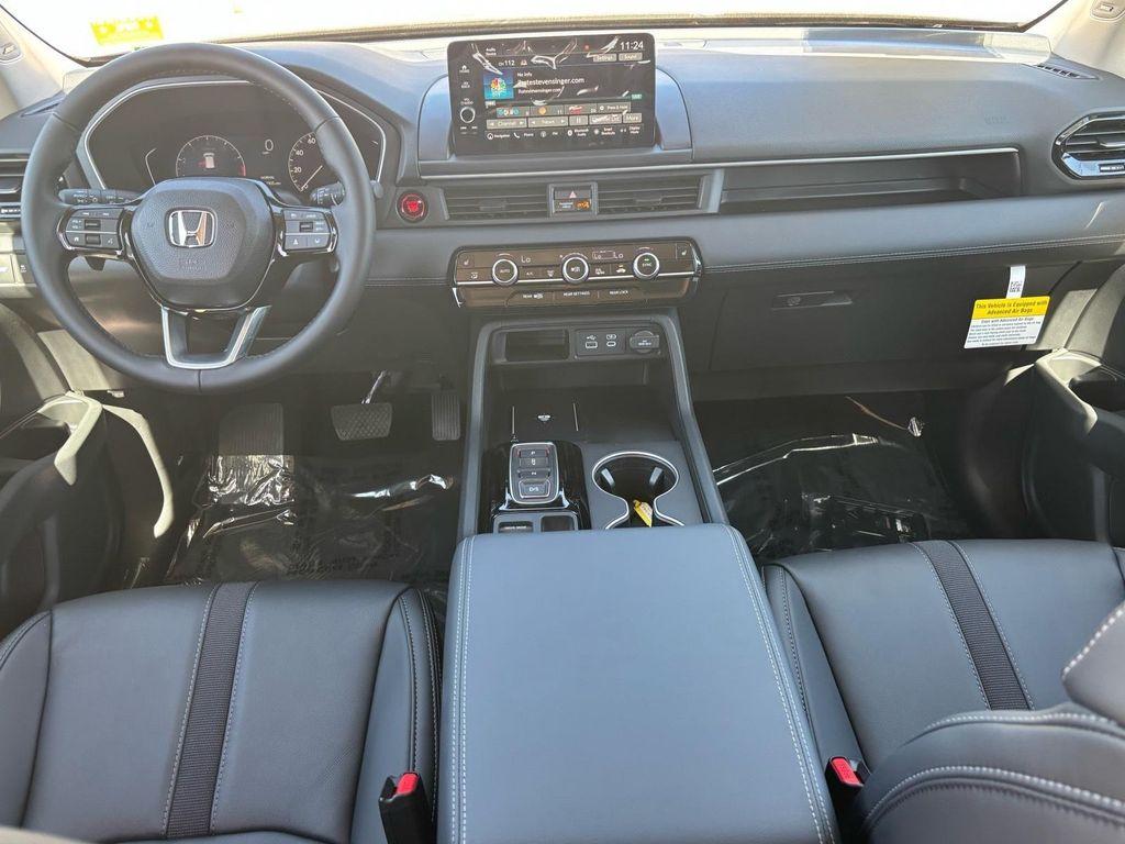 new 2025 Honda Pilot car, priced at $46,834