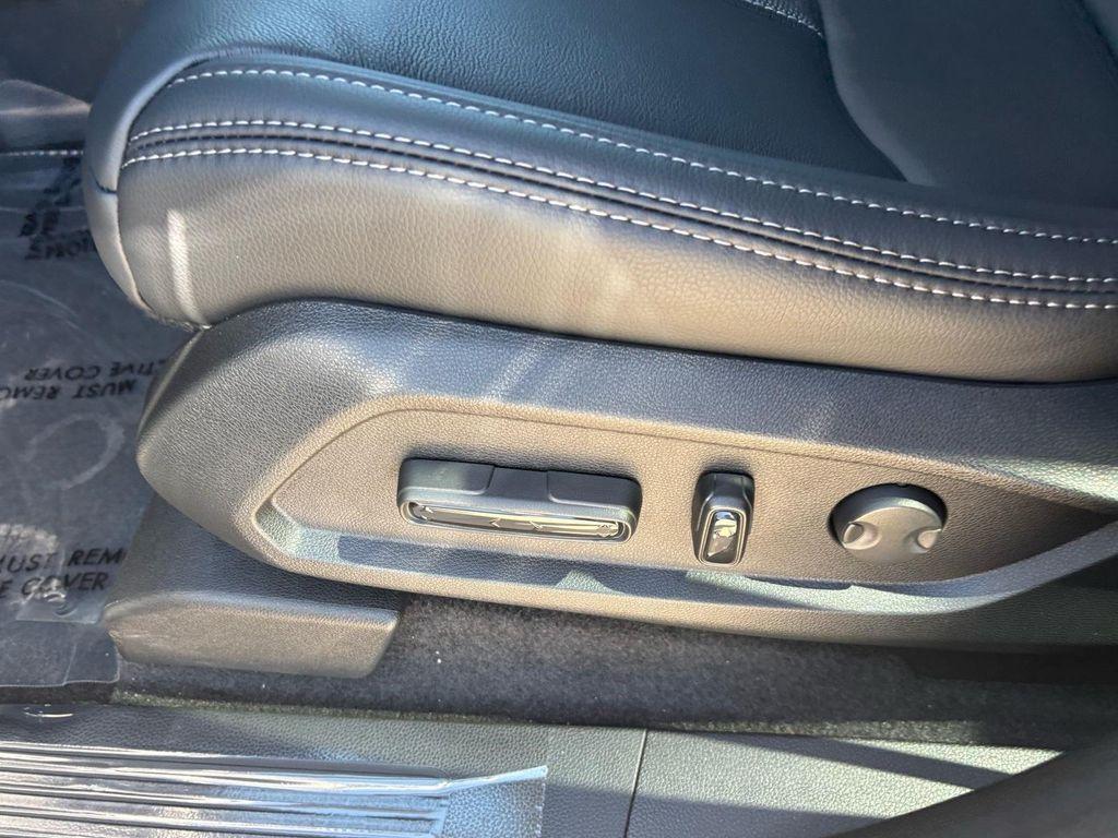 new 2025 Honda Pilot car, priced at $46,834