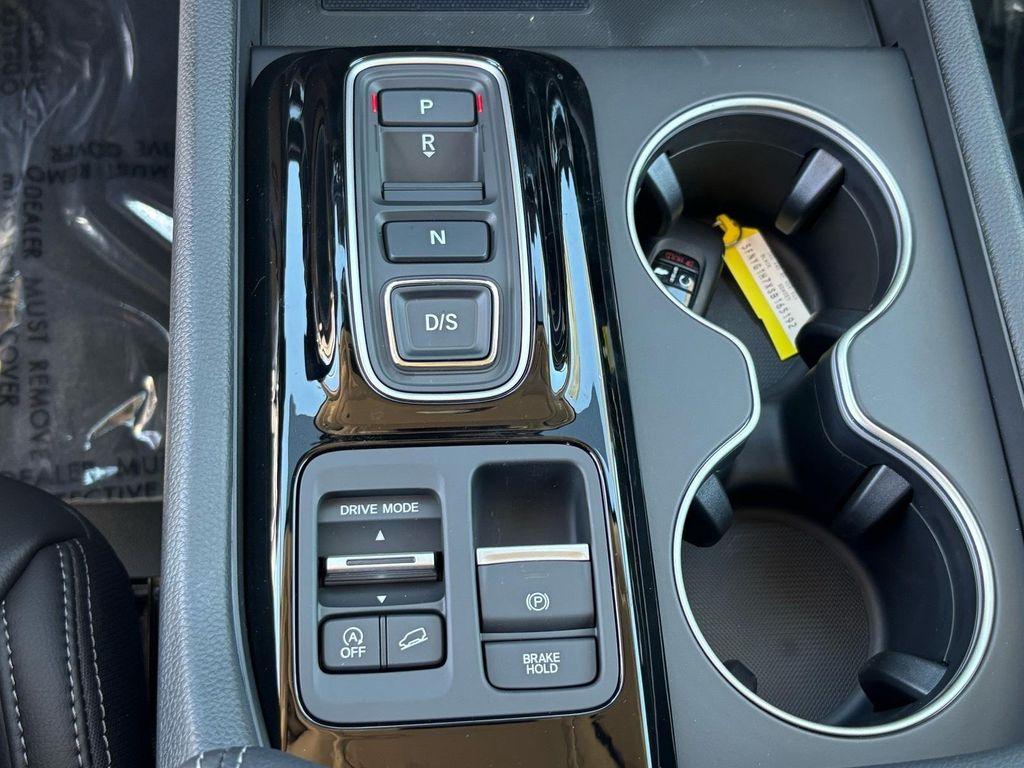 new 2025 Honda Pilot car, priced at $46,834