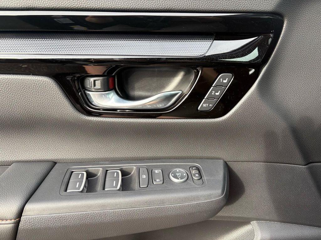 new 2026 Honda CR-V Hybrid car, priced at $41,050