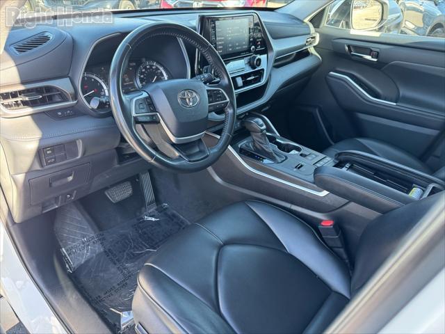 used 2022 Toyota Highlander car, priced at $30,688