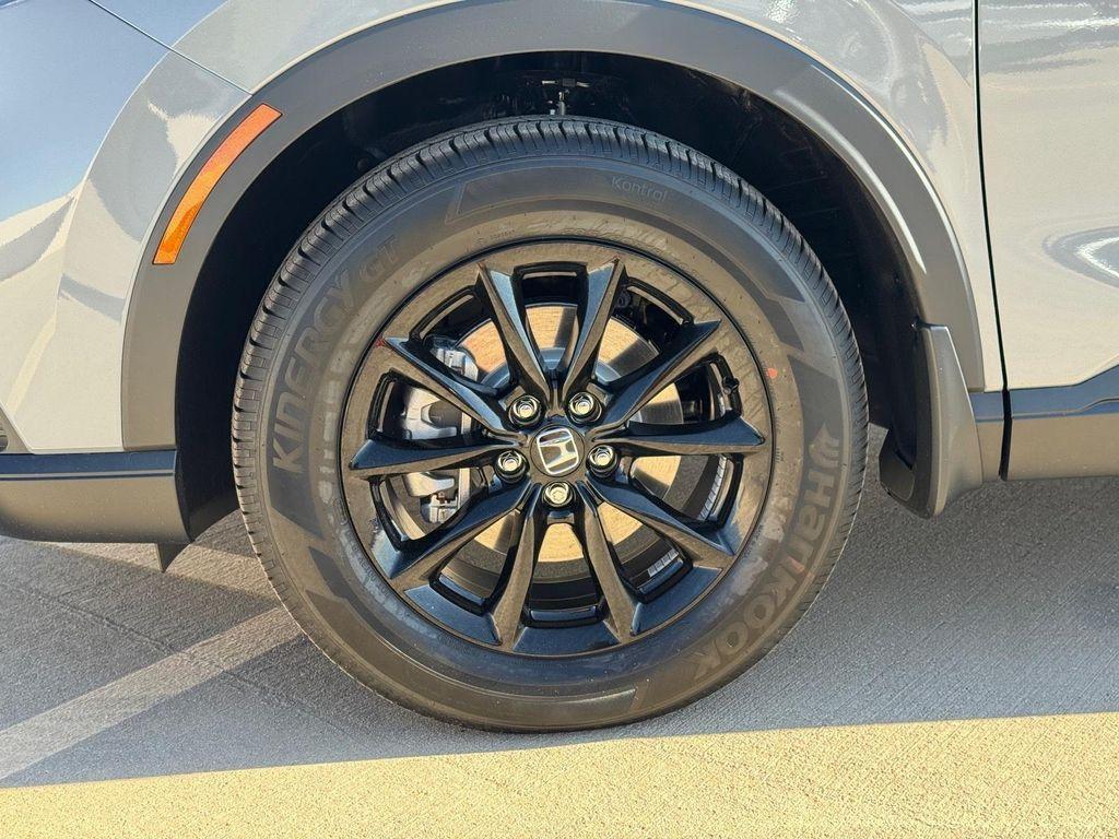 new 2026 Honda CR-V Hybrid car, priced at $40,396