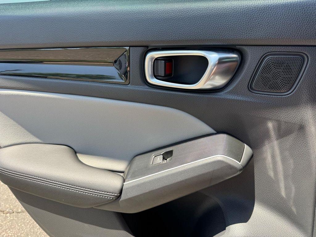 new 2025 Honda Civic Hybrid car, priced at $32,556