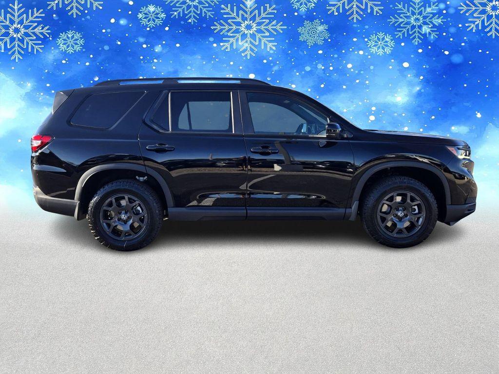 new 2025 Honda Pilot car, priced at $45,296