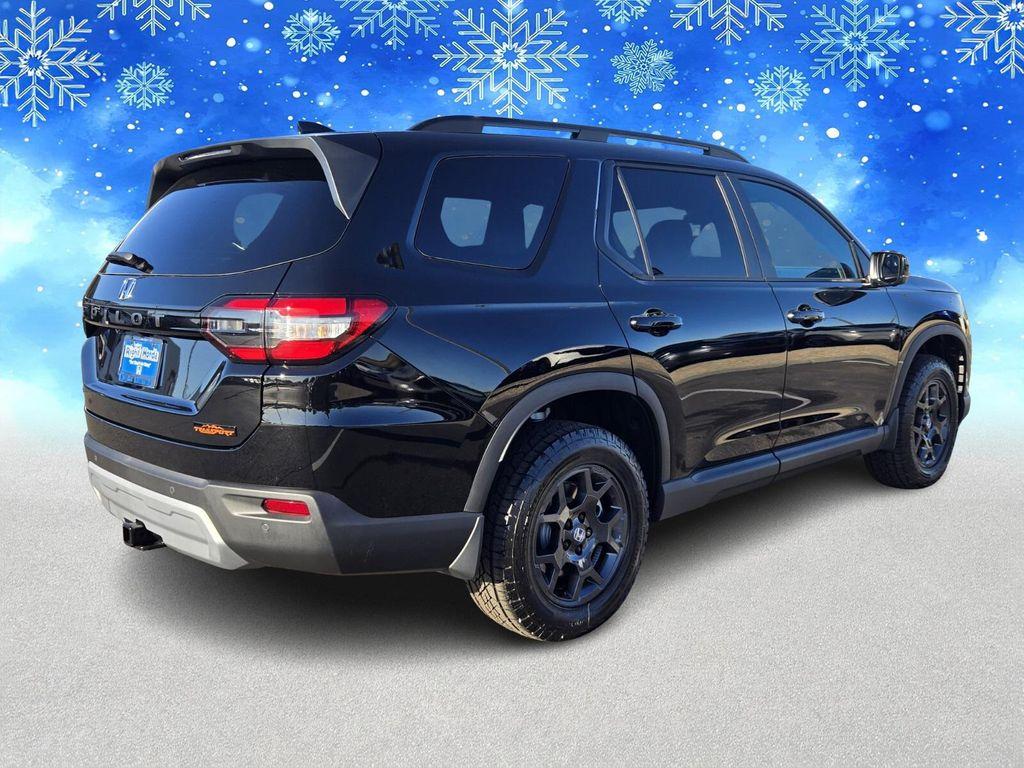 new 2025 Honda Pilot car, priced at $45,296